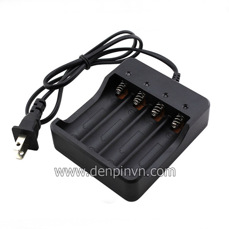 Sạc 4 pin Li-on 18650 3,7V chuyên dụng Sạc 4 pin Li-on 18650 3,7V chuyên dụng
