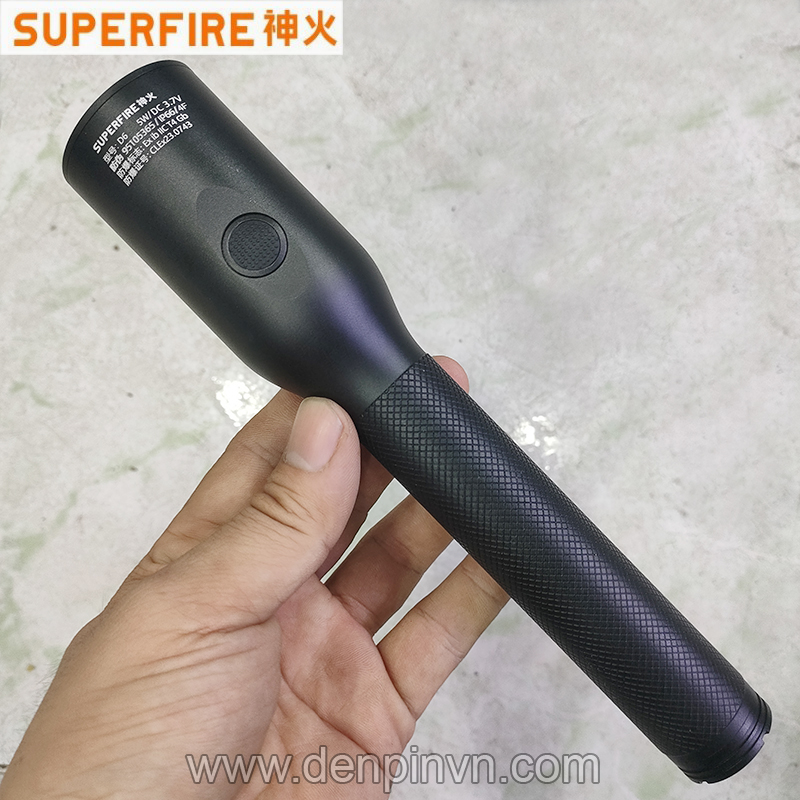 Đèn pin chống cháy nổ SUPERFIRE D6 Đèn pin chống cháy nổ SUPERFIRE D6